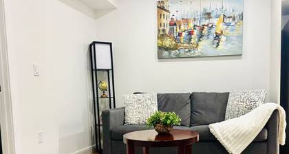 Rockies Retreat |Cozy Modern Suite, Mountain Vibes