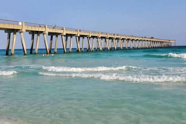 Beach - Navarre Beach Landing - 5 min walk to beach, amazing pool, close to pier (Pensacola Beach)