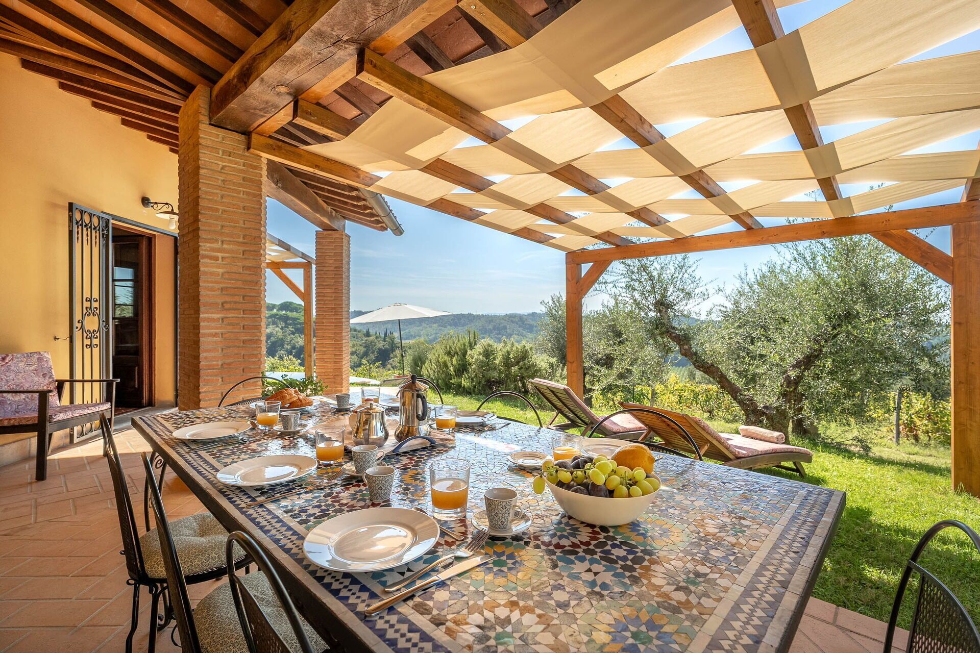 تناول الطعام بالخارج