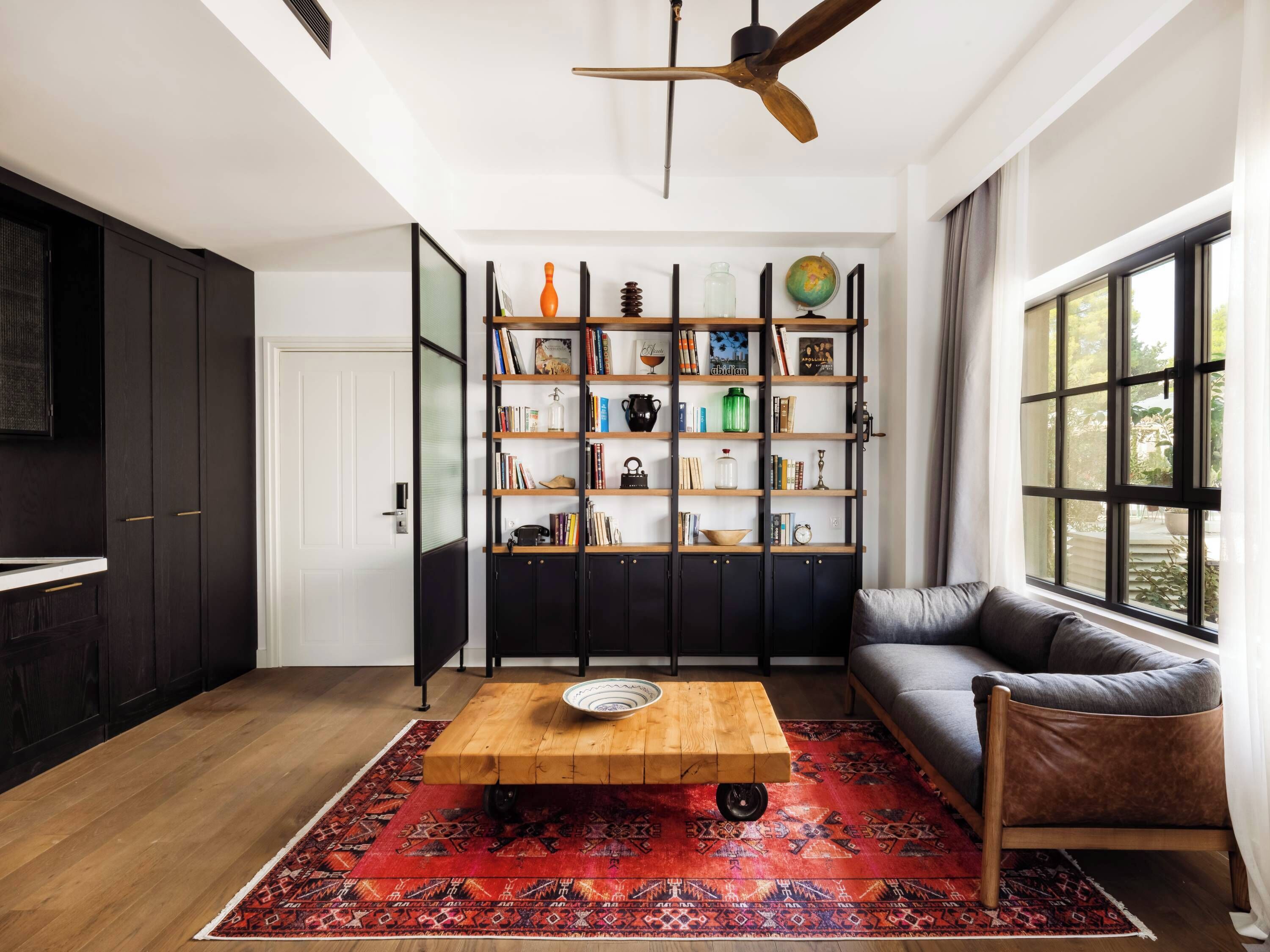 Room, Corner (Svjetlo) | In-room safe, bed sheets