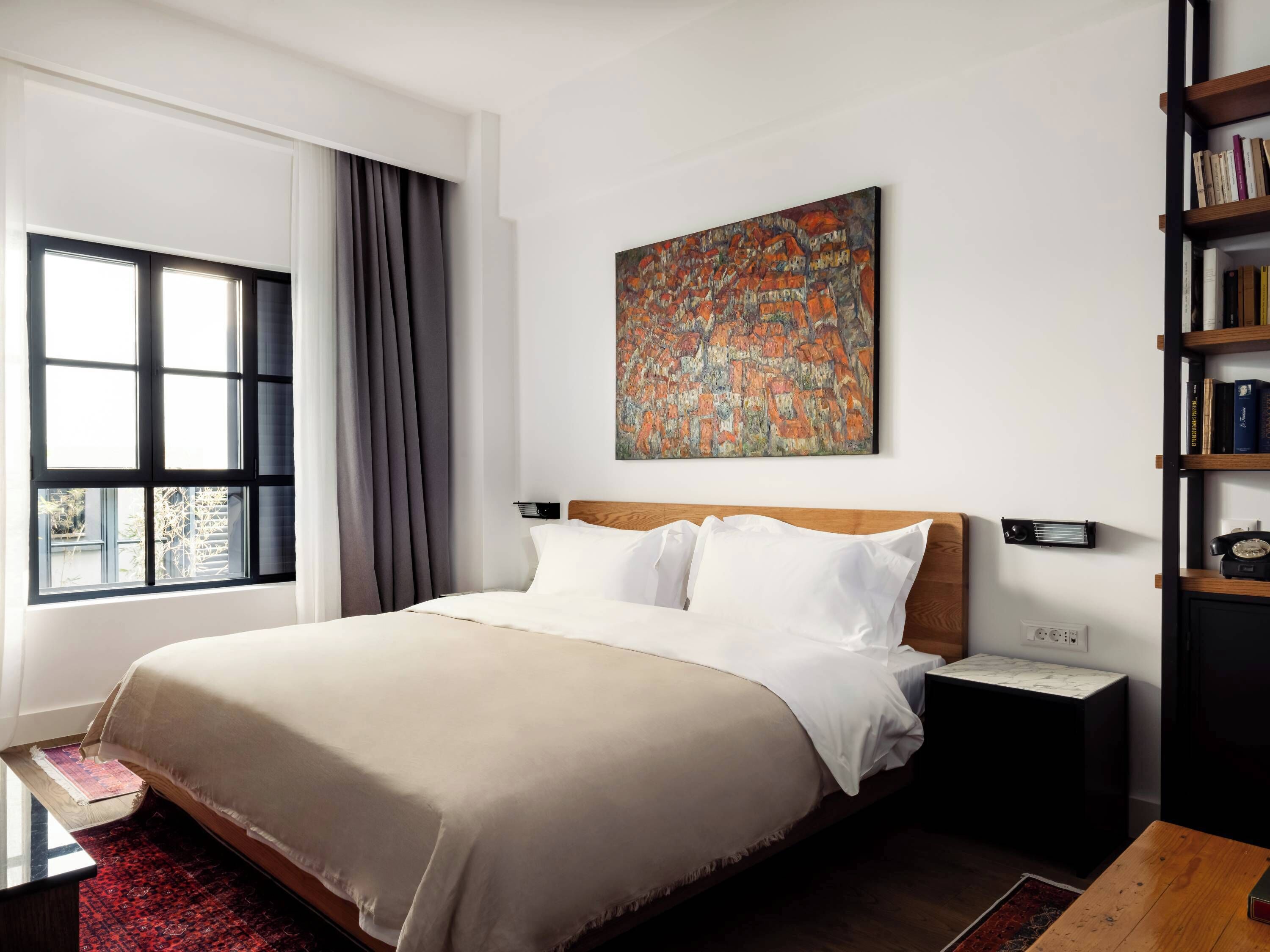 客房 (Jadran) | 客房内保险  箱、床单