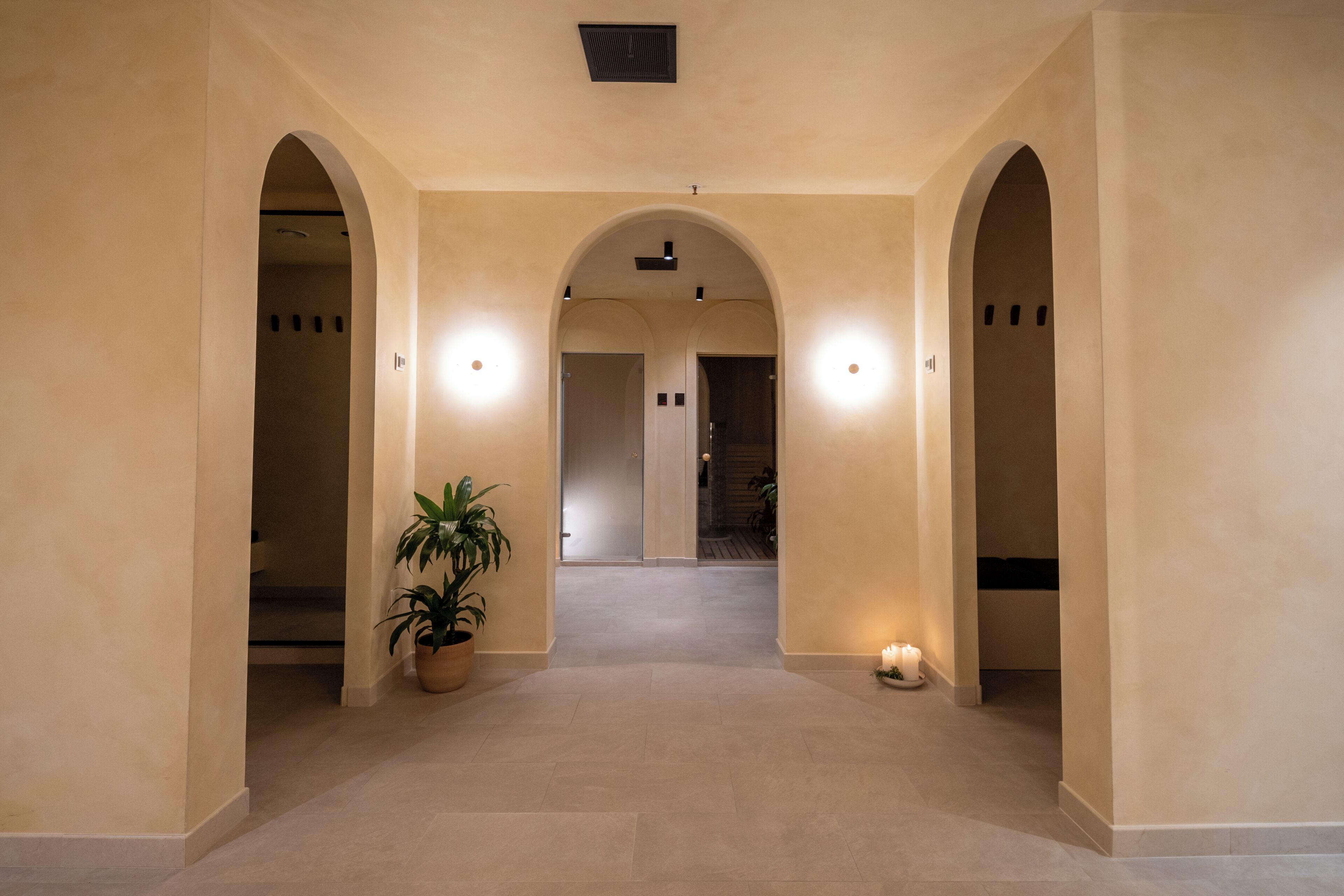 Sauna, body treatments, aromatherapy, massages