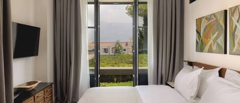 룸, 코너 (Svjetlo) | 객실 내 금고, 침대 시트