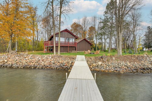 Mille Lacs Lake Cabin: Private Dock, Deck & Grill