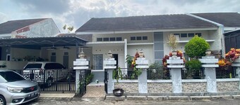 OYO 94935 Rahayu Homestay