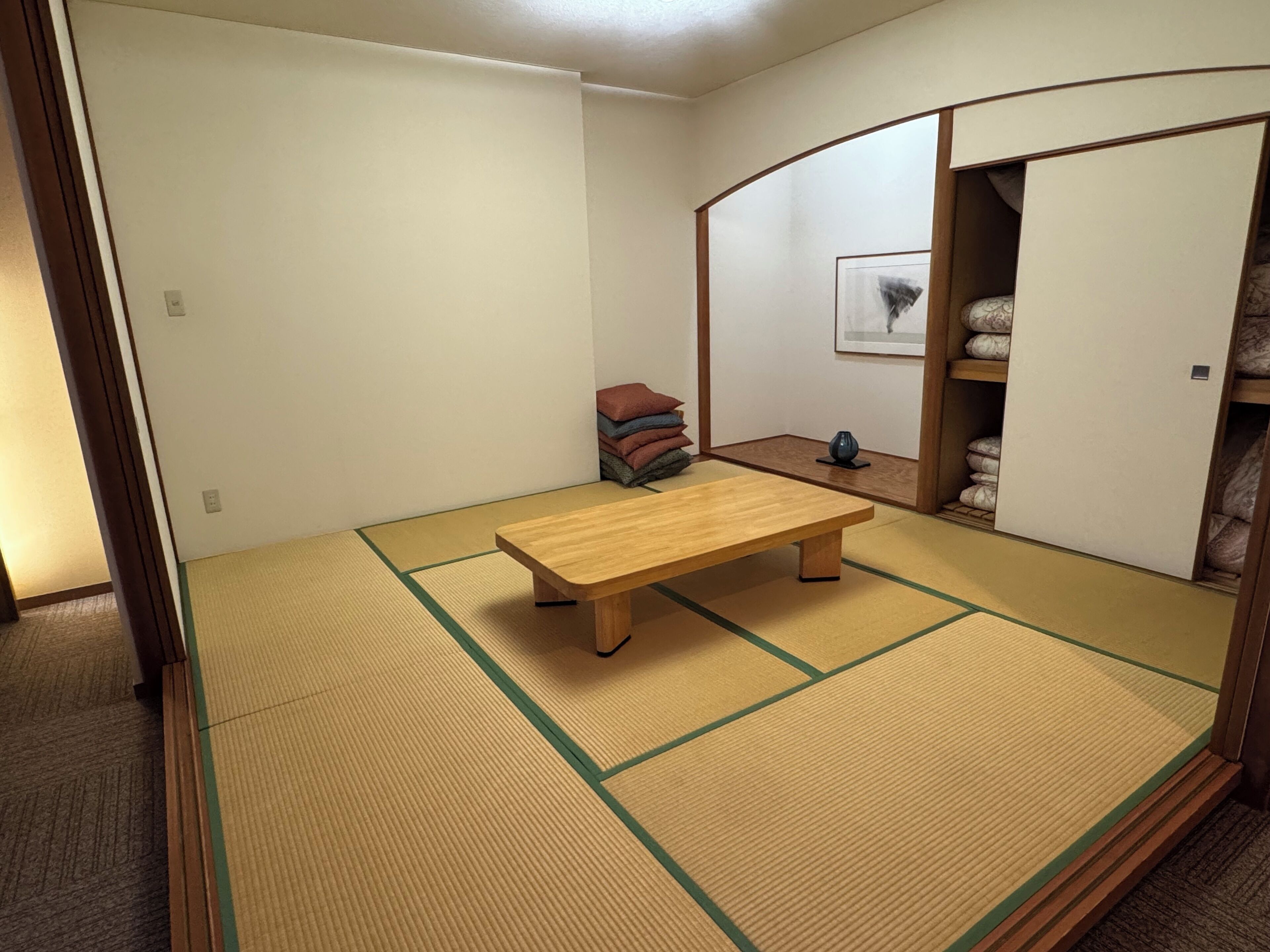 家庭四人房, 外廊, 花园景观 | 办公桌、笔记本电脑工作区、免费 WiFi