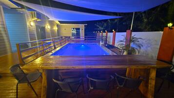 Laptop workspace, blackout curtains, iron/ironing board, free WiFi