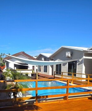 Laptop workspace, blackout curtains, iron/ironing board, free WiFi