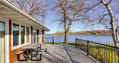 South Long Lake Home w/ Swim Area: Pets Welcome!