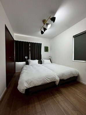 โต๊ะทำงาน, เตารีด/โต๊ะรีดผ้า, Wi-Fi ฟรี