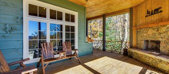 Near Waterfalls: Scenic Highlands Group Getaway!