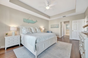 Family Condo, 3 Bedrooms, Beachfront - Harborview Grande Condominium (Clearwater Beach)