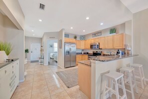 Family Condo, 3 Bedrooms, Beachfront | Private kitchen - Harborview Grande Condominium (Clearwater Beach)
