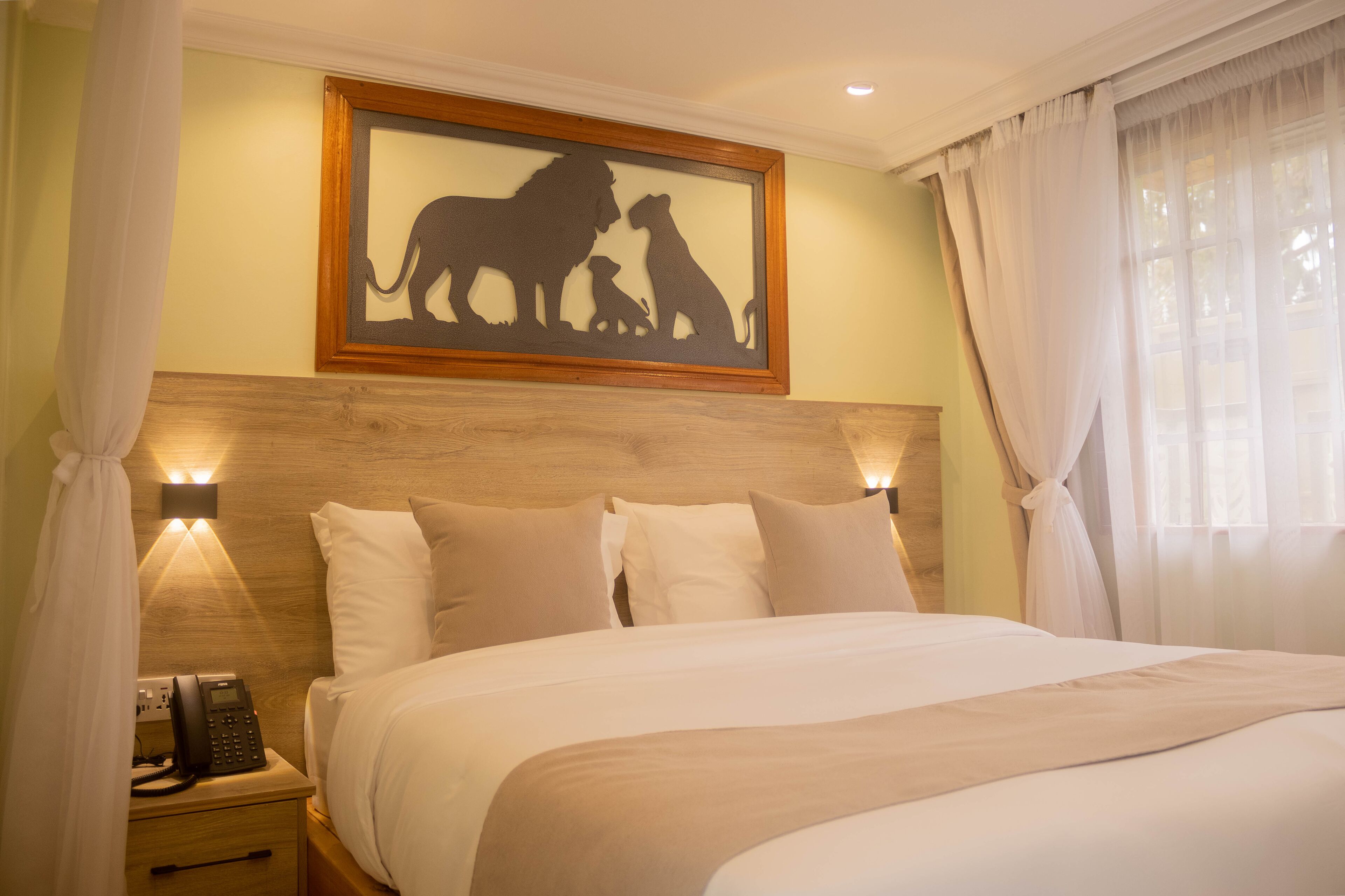 خزنة داخل الغرفة وواي فاي مجانًا وملاءات أسرّة