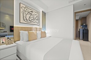 Apartment, 1 Bedroom, Ocean View | Desk, laptop workspace, iron/ironing board, free WiFi - Ocehala by Kozystay - PIK (Jakarta)