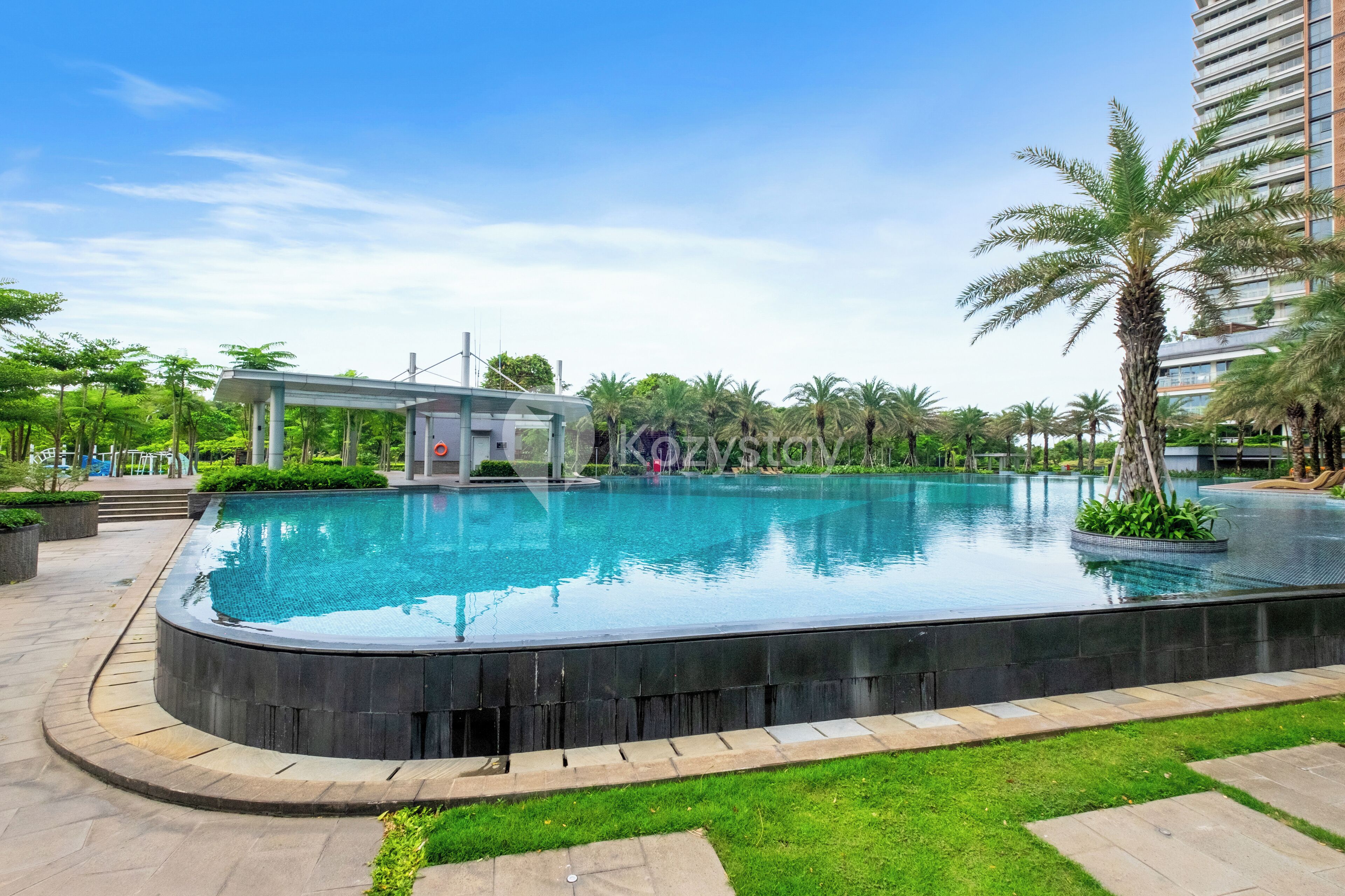 Kolam renang outdoor