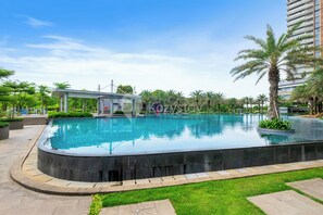 Outdoor pool - Ocehala by Kozystay - PIK (Jakarta)
