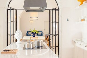Dining - Villa Auralia Grande: A charming and bright two-story historical villa surrounded by a lemon and orange garden, with Free WI-FI. (Massa Lubrense)