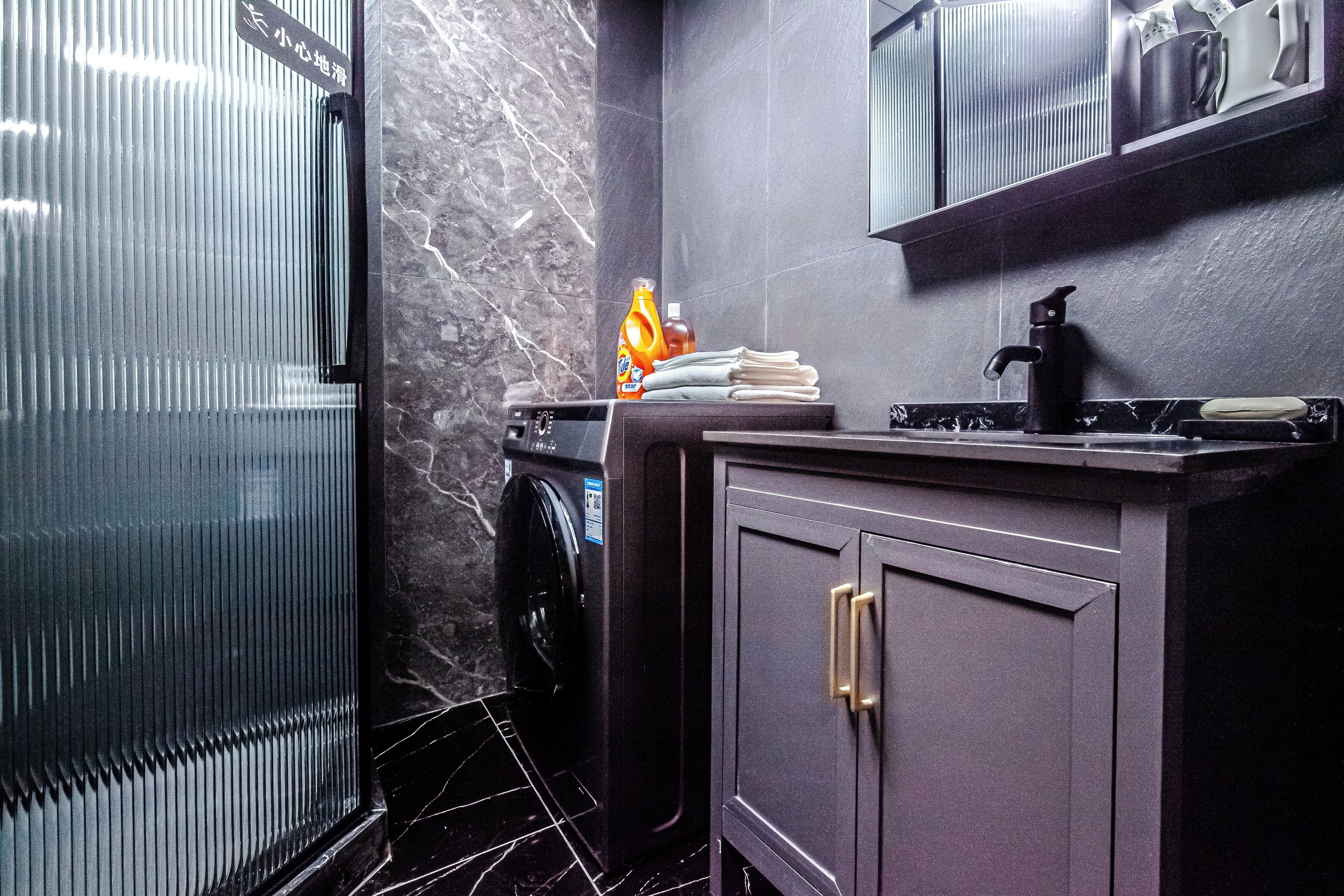 Standard Double Room | Bathroom | Slippers