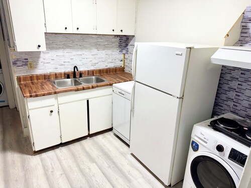 Awesome 2 Bedroom in downtown