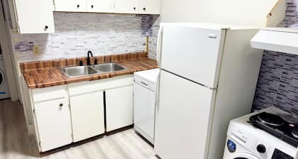 Awesome 2 Bedroom in downtown