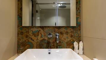 Free toiletries, hair dryer, towels, soap