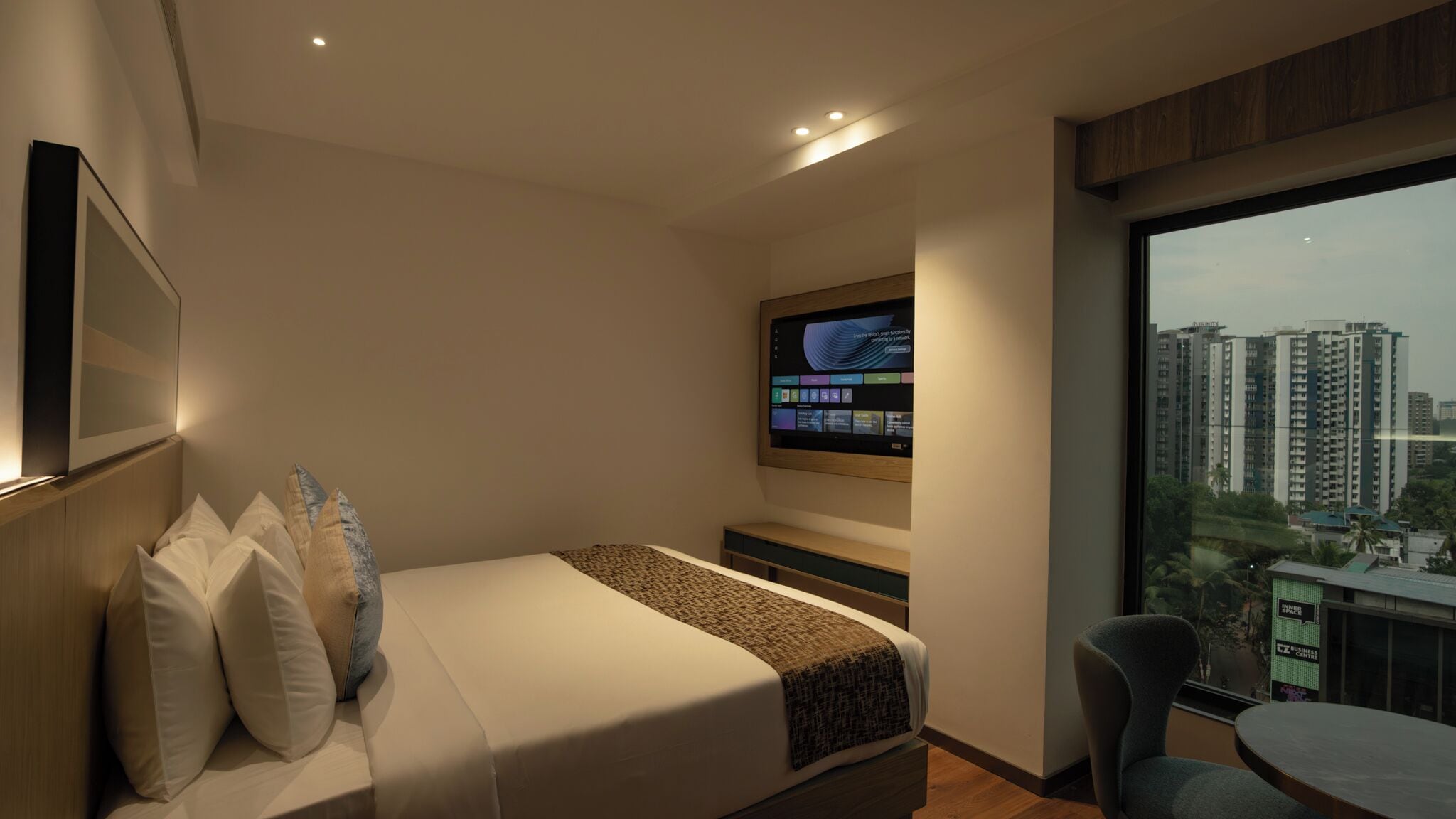 Standard Room | Egyptian cotton sheets, premium bedding, in-room safe, laptop workspace