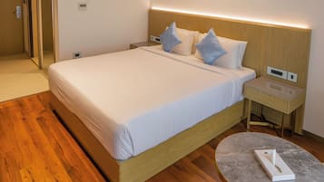 Deluxe Double Room | Egyptian cotton sheets, premium bedding, in-room safe, laptop workspace