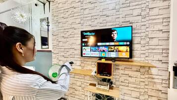 Apartment, 2 Bedrooms, Smoking, Balcony | Room amenity