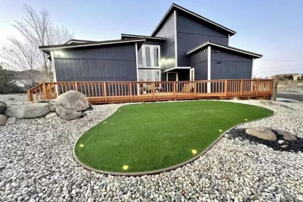 Exterior - NEW Mountain View Retreat w/ Swim Spa & Mini Golf (Washoe County)
