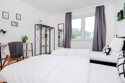 Green apartment for 4 | Food | Wifi |