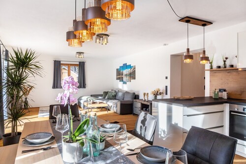 Apartment 'Luisa' with Mountain View, Private Terrace and Wi-Fi