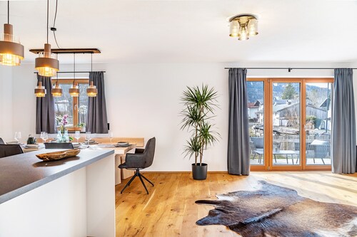 Apartment 'Luisa' with Mountain View, Private Terrace and Wi-Fi