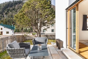 Terrace/patio - Apartment 'Luisa' with Mountain View, Private Terrace and Wi-Fi (Scharnitz)