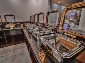 منطقة تناول الطعام للأسر