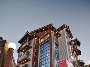 المنشأة من الخارج