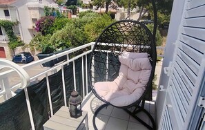 Property grounds - 1 bedroom amazing apartment in Hvar (Hvar)