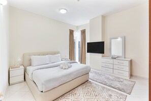 2 bedrooms, in-room safe, iron/ironing board, free WiFi - 2-Bedroom Haven with Canal View near The Els Club (Dubai)