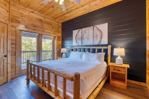 6 bedrooms, free WiFi, bed sheets - Group Cabin • Hot Tub + Game Room + Mountain Views  | Sleeps 19 | Raccoon Ridge (Pigeon Forge)
