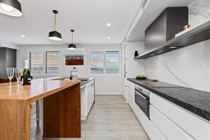 Fridge, microwave, oven, stovetop - Modern Alfresco Retreat (Stirling)