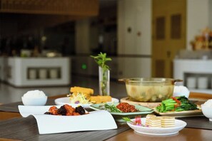 Bao gồm bữa sáng buffet hàng ngày 
