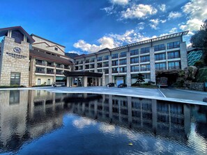 Exterior - Fuzhou Royal Hot Spring Hotel & Resort (Fuzhou)