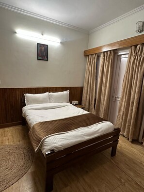 Family Room - Mountain Retreat Nainital (Naina Range)