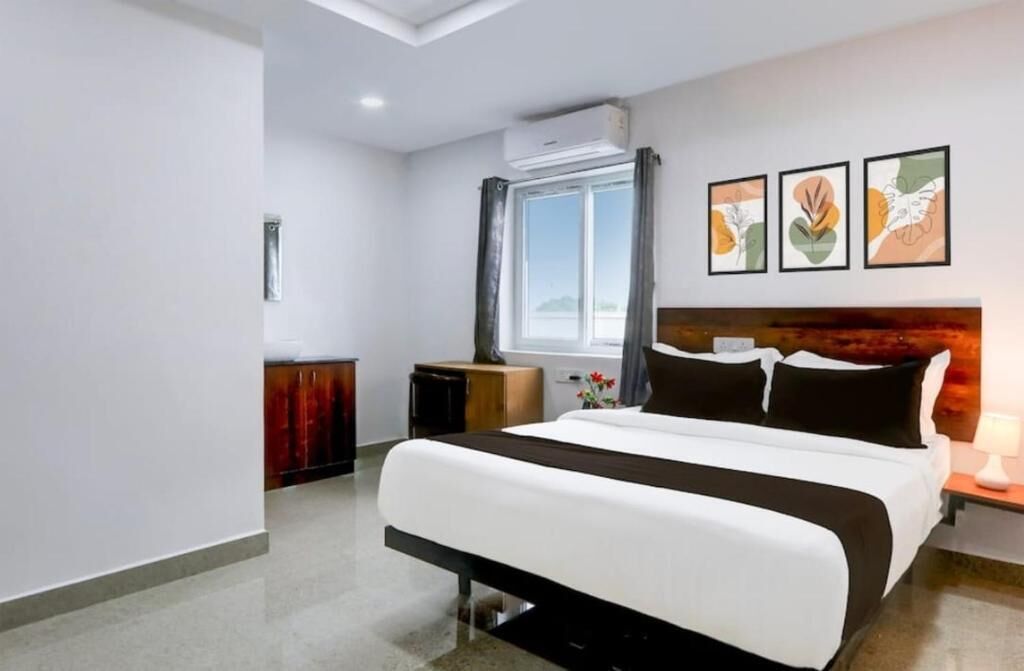 房內夾萬、書桌、手提電腦工作空間、免費 Wi-Fi