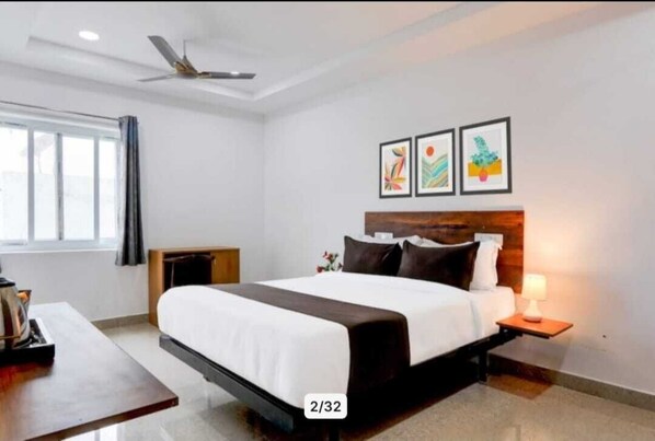 Habitación doble superior | Caja de seguridad en la habitación y escritorio