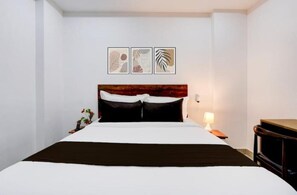 In-room safe, desk, laptop workspace, free WiFi