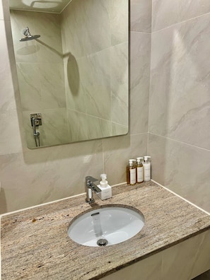 Deluxe | Bathroom | Slippers, towels - Busan Seomyeon Nestly Hotel (Busan)