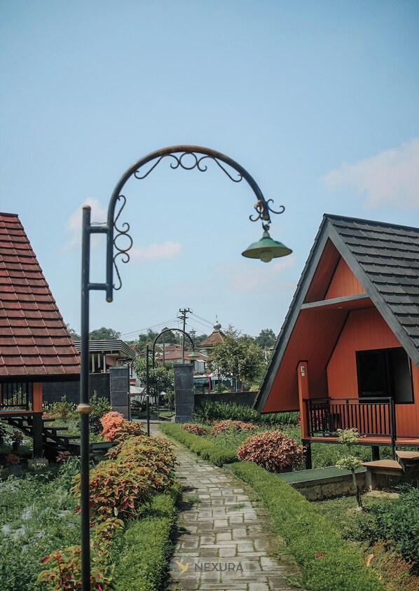 المنشأة من الخارج