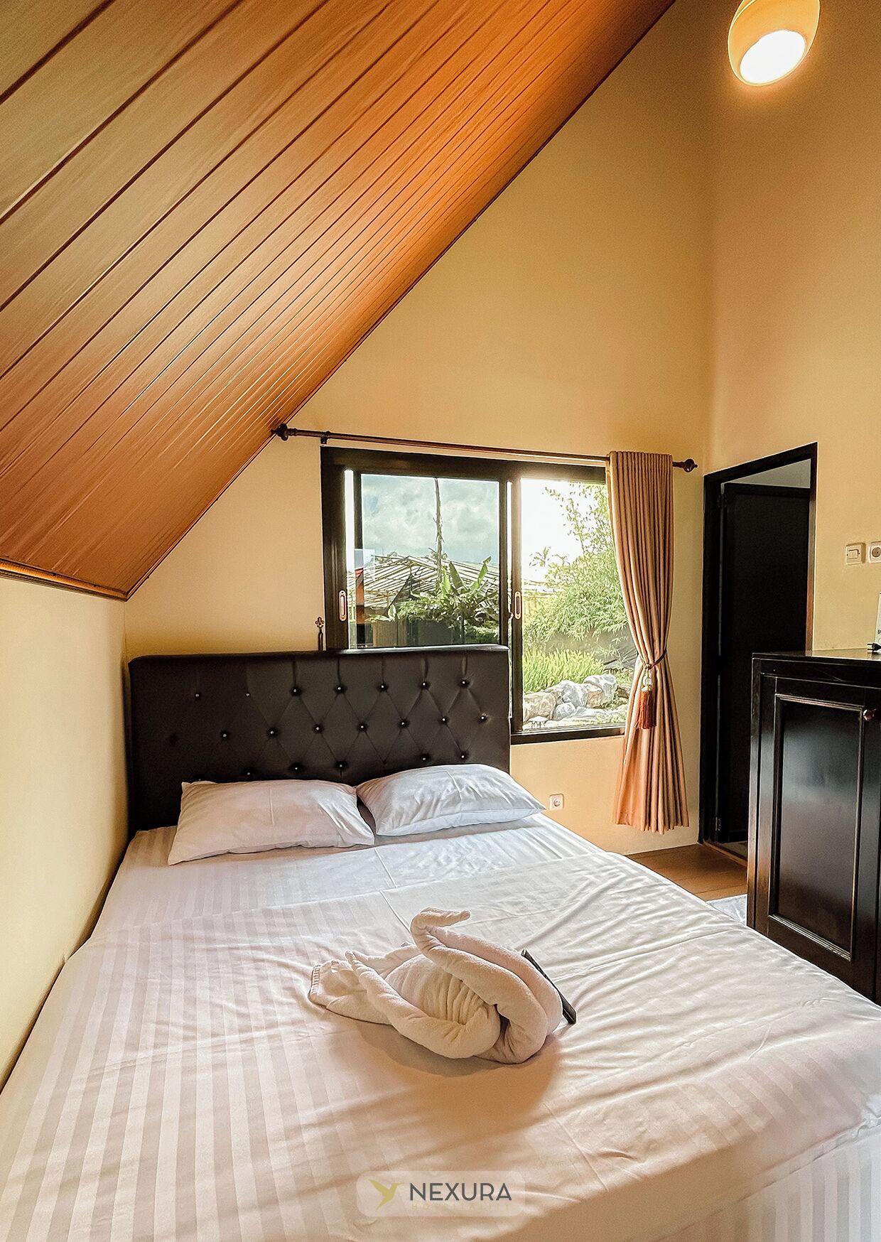 Casa de campo familiar, vista al jardín | Escritorio y wifi gratis 