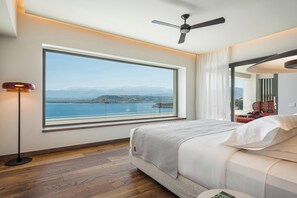 6 bedrooms, desk, iron/ironing board, travel cot - Only View Villa-Timeless Coastal Retreat by etouri (Chania)